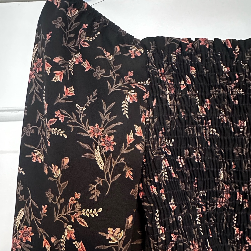Off the shoulder floral top - Picture 4 of 4